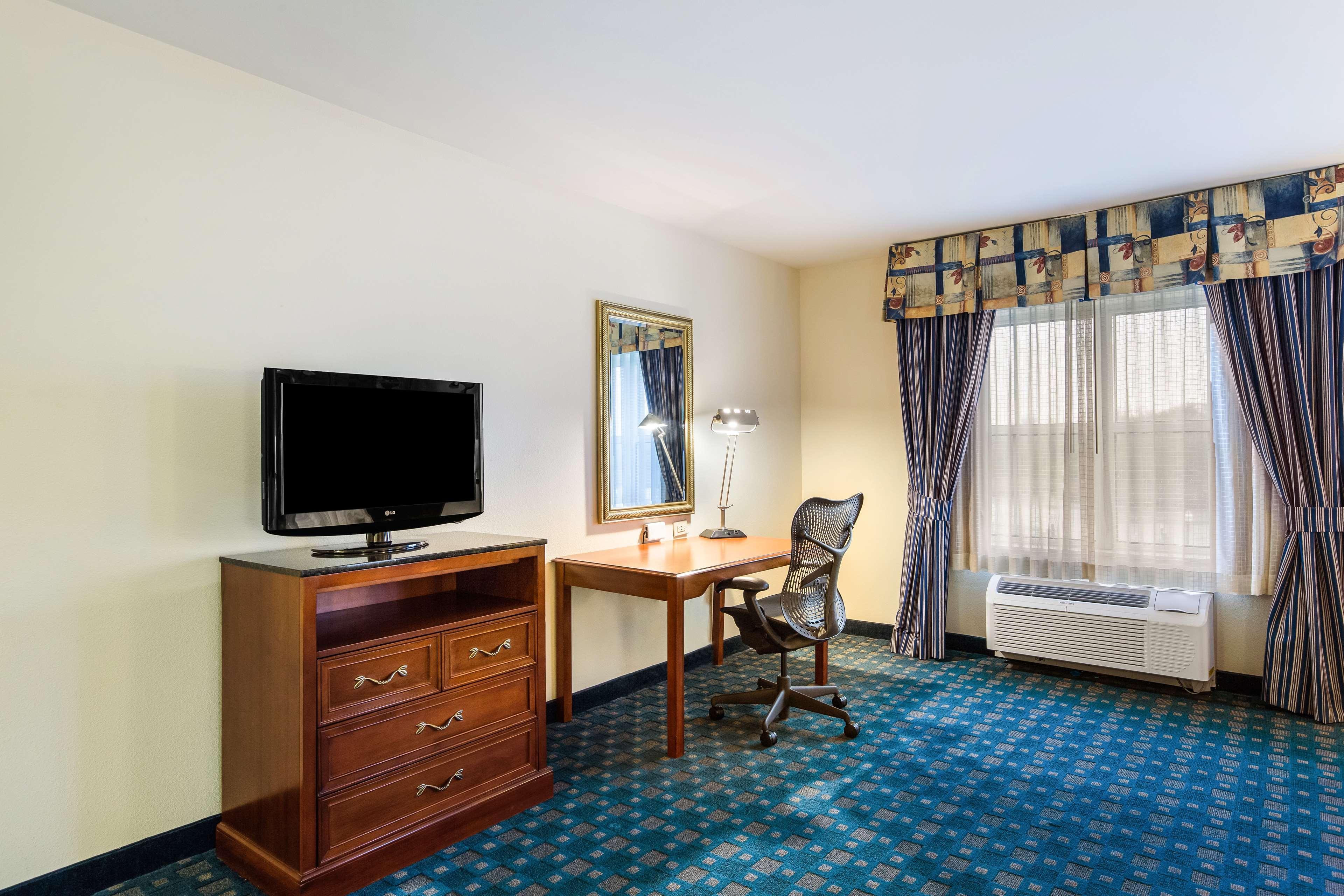 Hilton Garden Inn Suffolk Riverfront Εξωτερικό φωτογραφία